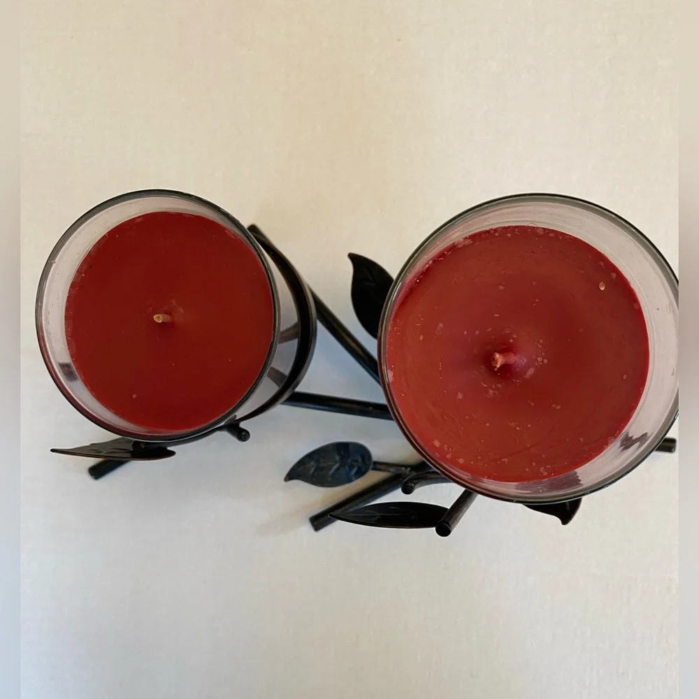 Yankee Candle Perfect Pillar Elegant Red Candle Holder with Leaf Design